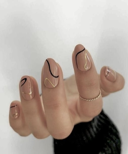 Pin de Daphne Bapteus en _3 en 2022 _ Manicura, Manicura de uñas, Manicura para uñas cortas in 2022 _ Subtle nails, Min... _ Subtle nails, Stylish nails, Trendy nails
